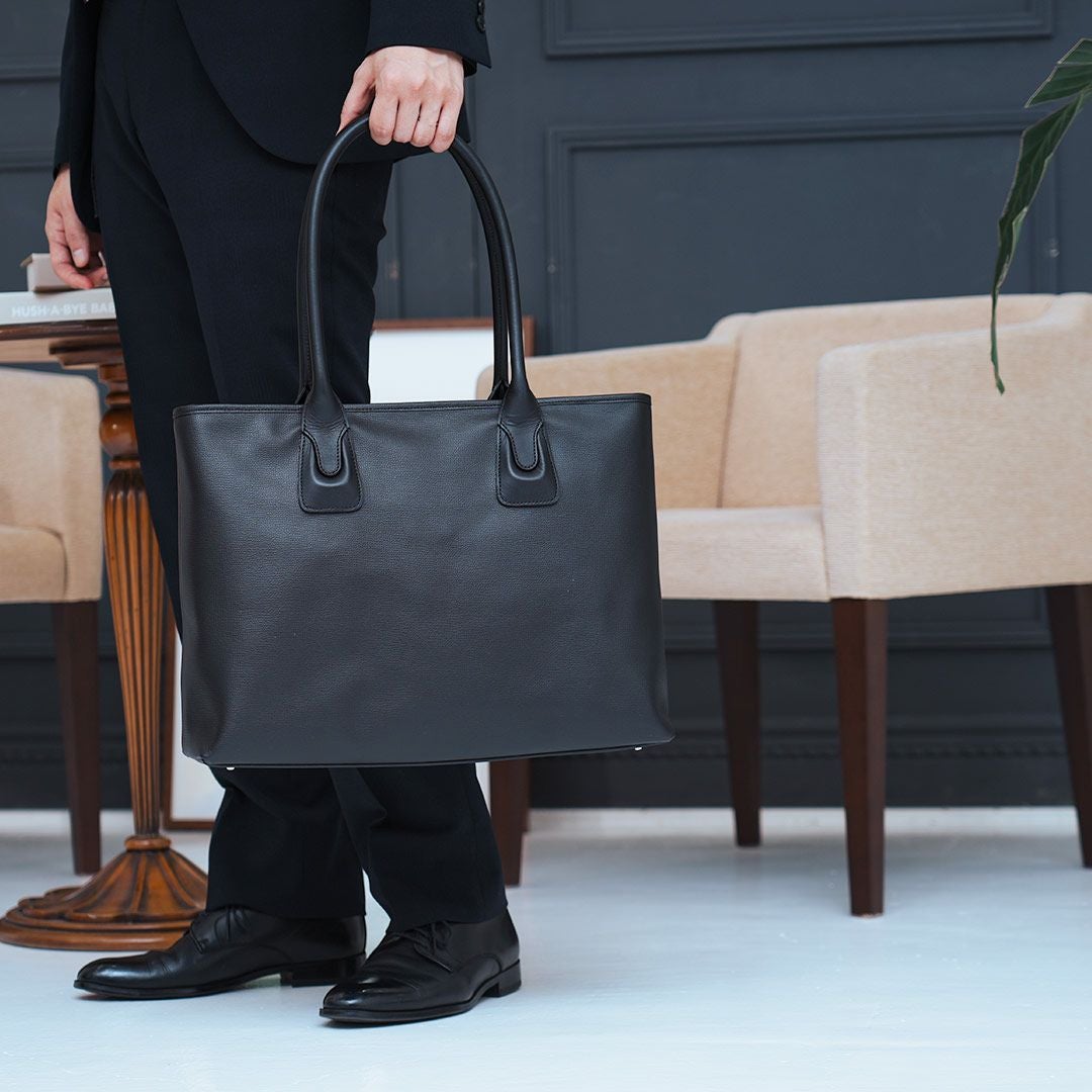 【傳濱野】A4本革トートバッグCavaliere Teo（カヴァリエーレ・テオ） 傳濱野】≪メンズ≫伝わる、名品の手ざわり。シーンを選ばない万能A4 バッグ