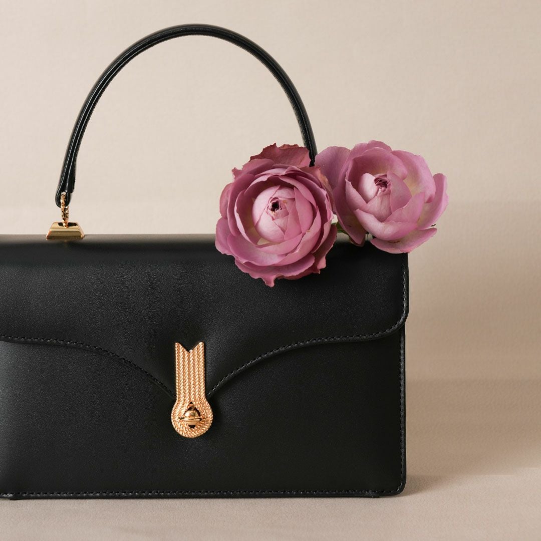 【傳濱野】濱野家のロイヤルバランスを宿した、日本女性のためのエンベロープワンハンドルAlicia Calis（アリシア カリス）